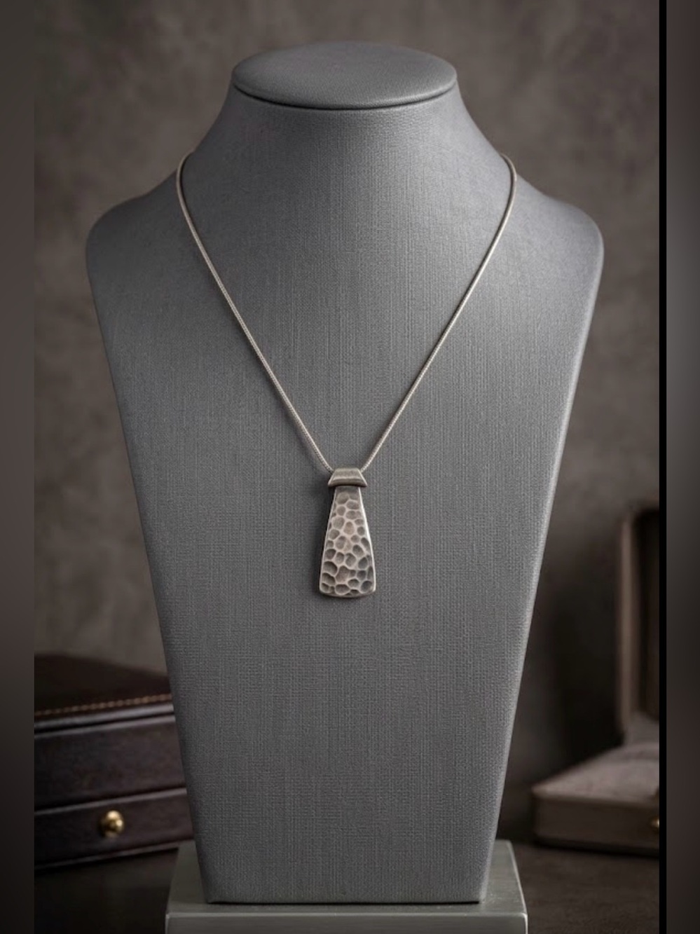 Silpada Sterling Silver Hammered Tie Shaped Pendant Necklace 3145